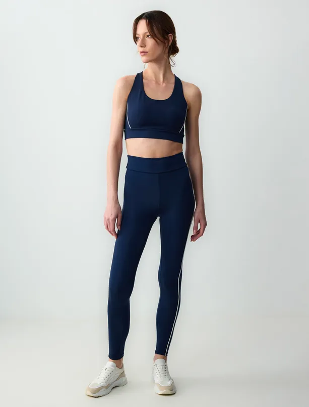 Women Dark Blue Slim Fit U Neck Short Knitted Bralettes