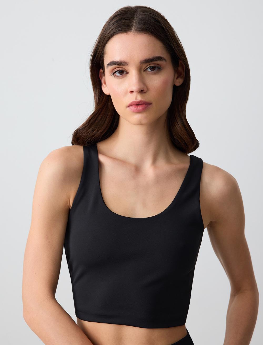 Dar Kesim U Yaka Örme Bralet