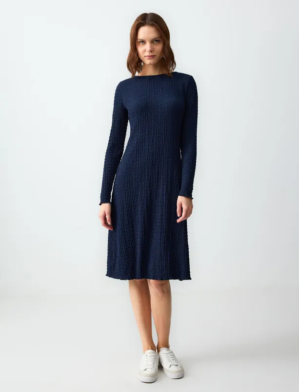 Women Dark Blue Round Neck Long Sleeve Patterned Knitted Midi Dress
