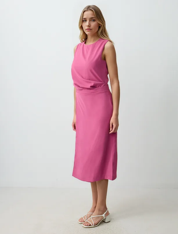 Women Pink Straight Cut Round Neck Sleeveless Woven Midi Dress