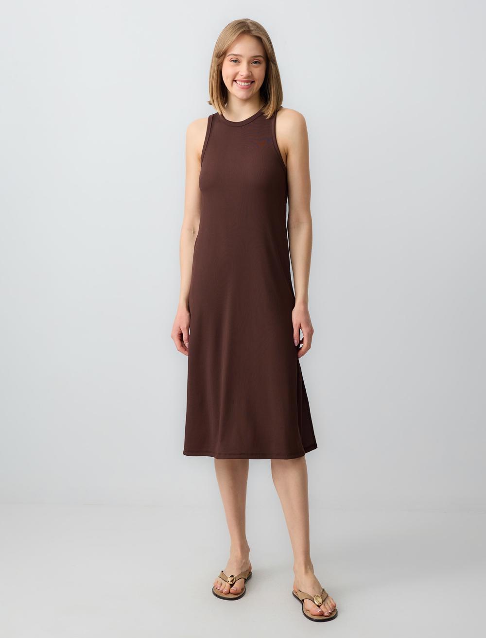 Rahat Kesim Kolsuz Bisiklet Yaka Örme Midi Elbise