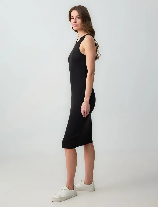 Women Black Round Neck Sleeveless Knitted Midi Dress