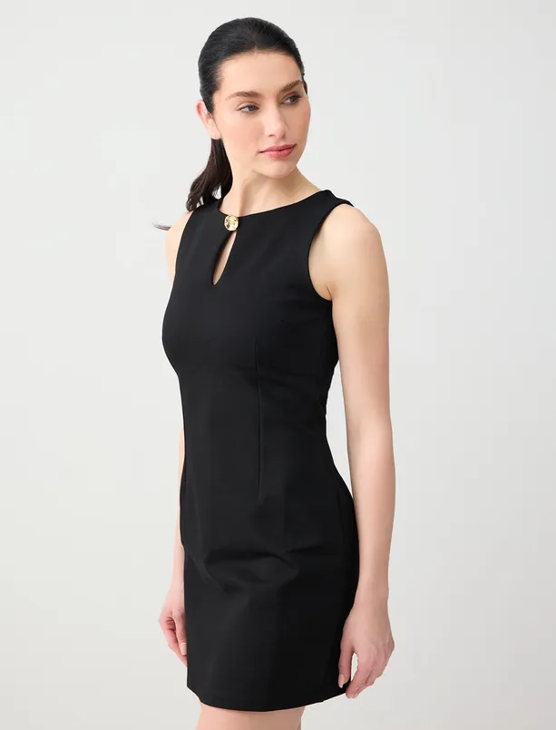 Women Black Slim Fit Round Neck Sleeveless Mini Knitted Dress