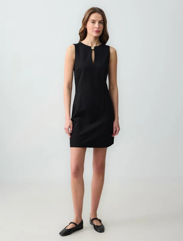 Women Black Slim Fit Round Neck Sleeveless Mini Knitted Dress