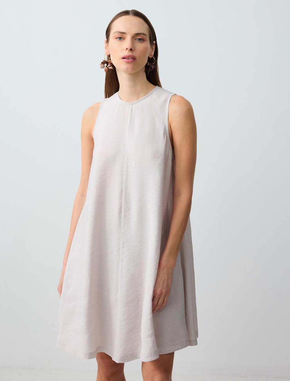 Rahat Kesim Yuvarlak Yaka Kolsuz Mini Elbise