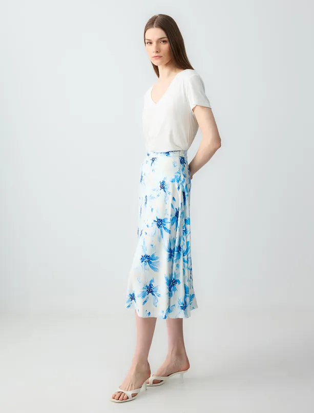 Women White Relaxed Fit Floral Patterned High Waist Midi Skirt