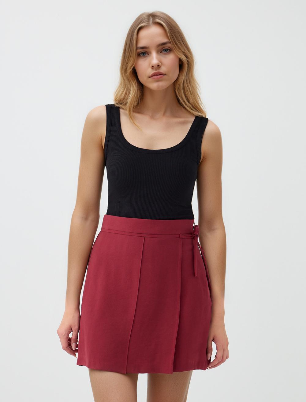 Normal Bel Düz Kesim Dokuma Mini Etek