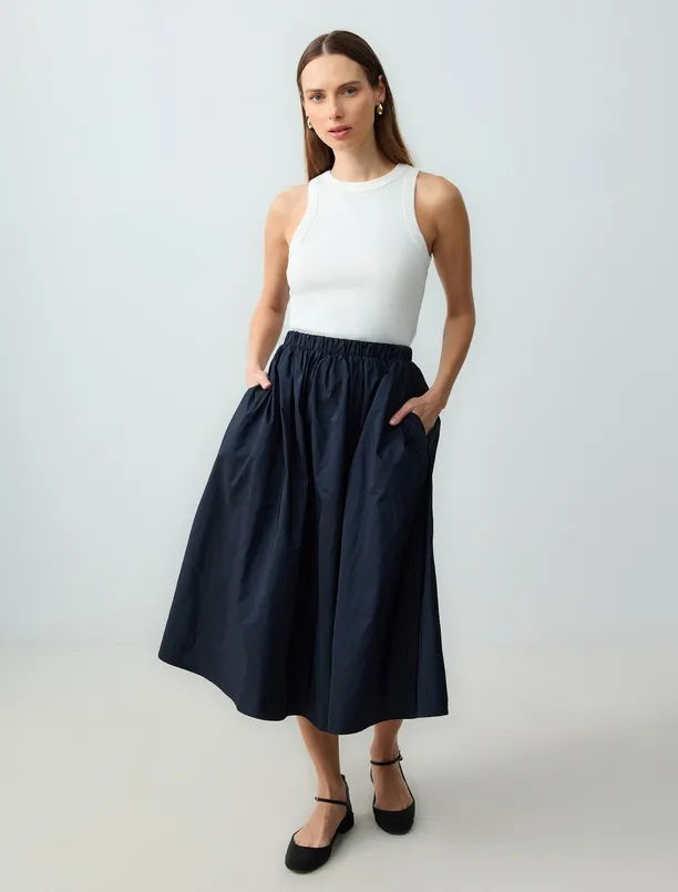 Women Black Relaxed Fit High Waist Elasticized Woven Midi Skirt