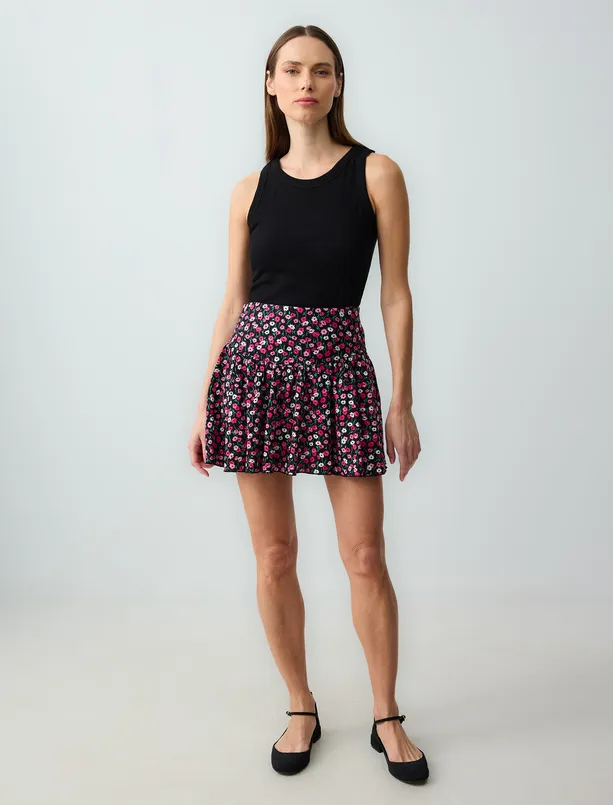 Women Pink Relaxed Fit Regular Waist Floral Patterned Knitted Mini Skirt