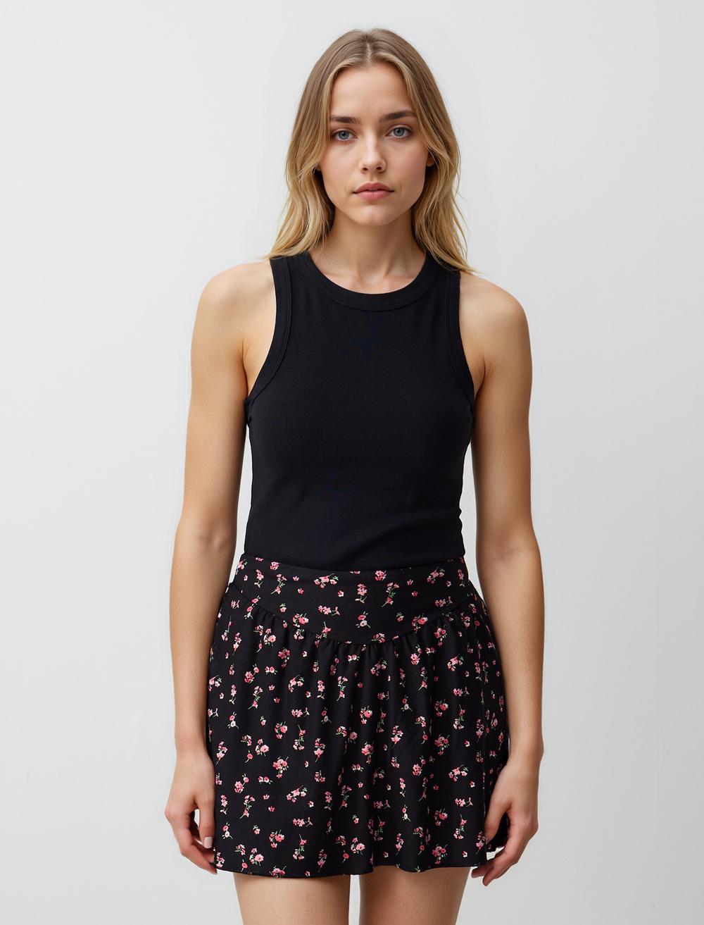 Normal Bel Çiçek Desenli Örme Mini Etek