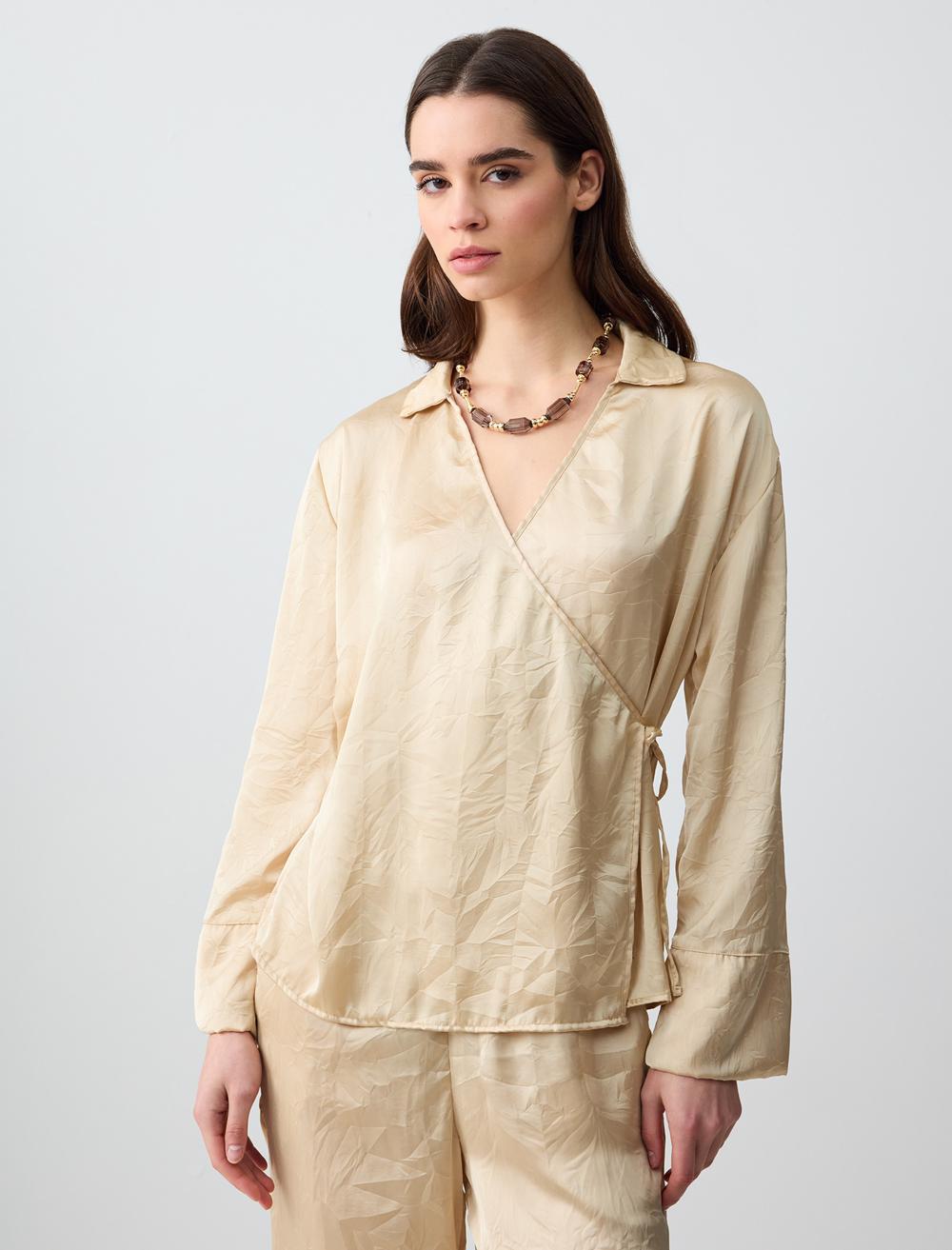 Kruvaze Yaka Uzun Kollu Saten Gömlek