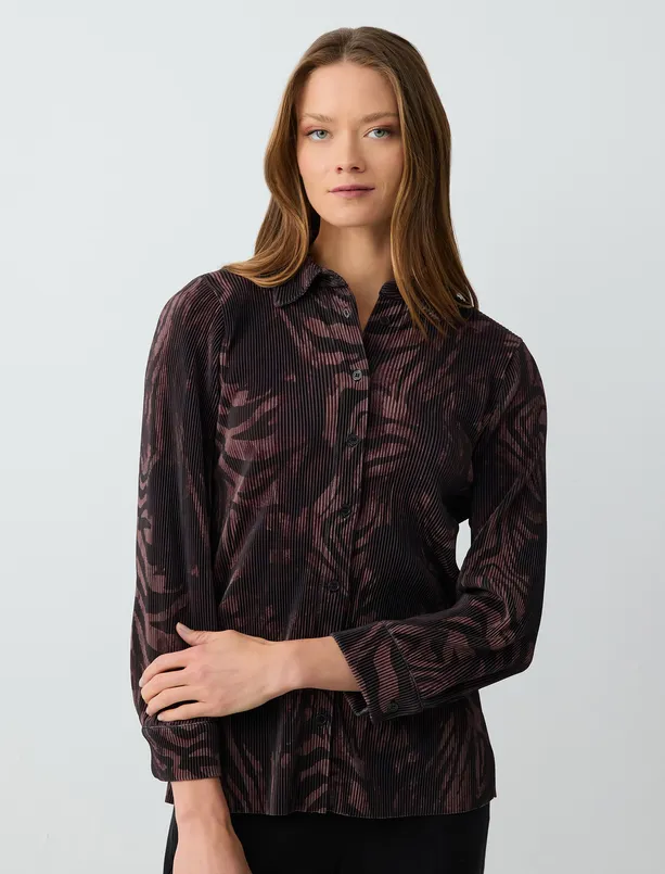 Women  Straight Cut Long Sleeve Patterned Pleated Knitted Shirt