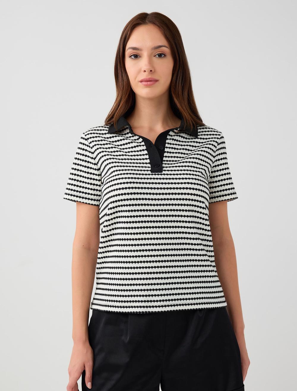 Polo Yaka Kısa Kollu Çizgi Desenli Örme Tişört