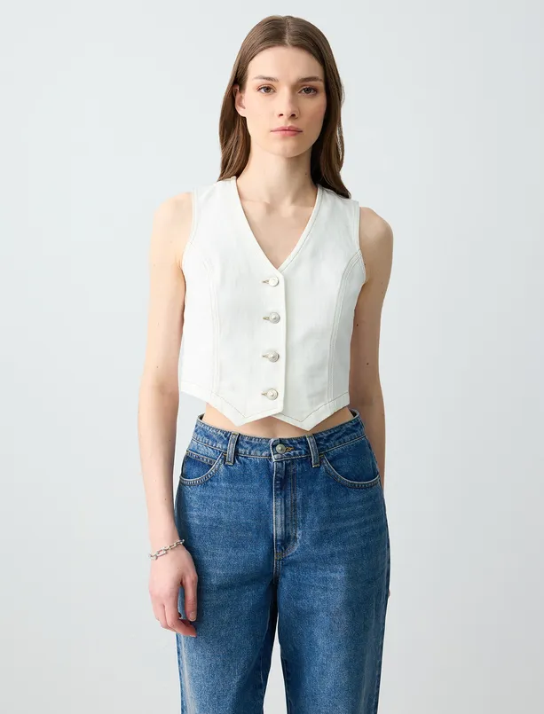 Bayan  Dar Kesim Düğme Detaylı Kısa Denim Yelek