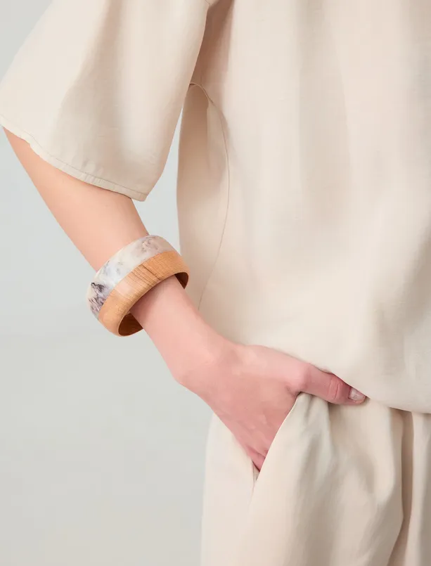 Women Mixed Wood Look Thick Bracelet