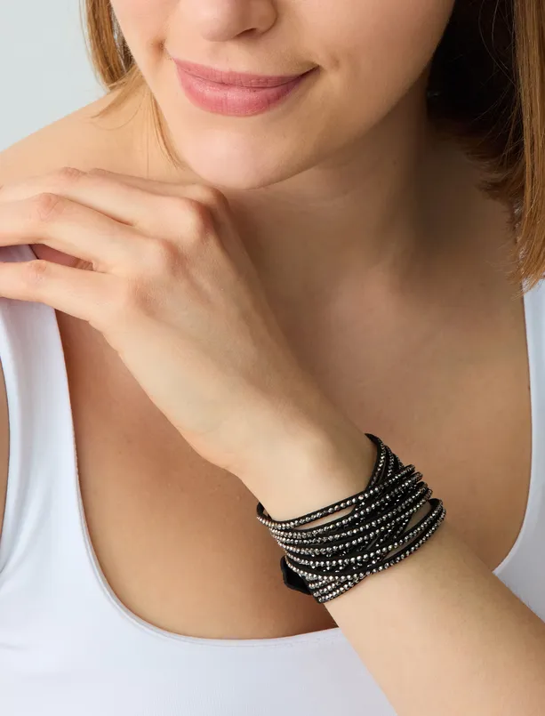 Women Black Studded Stone Detailed Bracelet