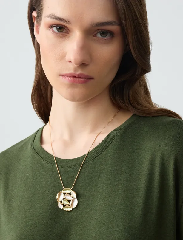 Women  Seashell Figured Modern Necklace