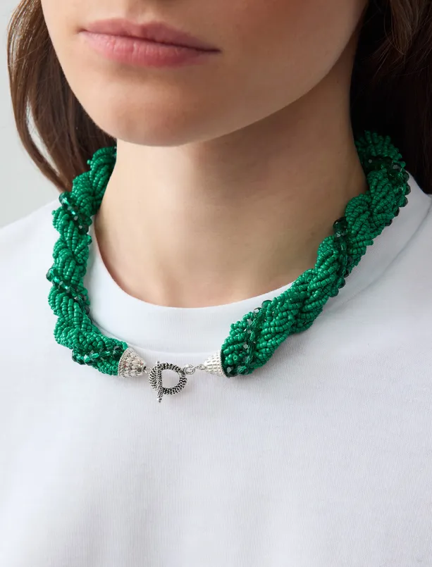 Women Green Bead Detailed Thick Spiral Necklace
