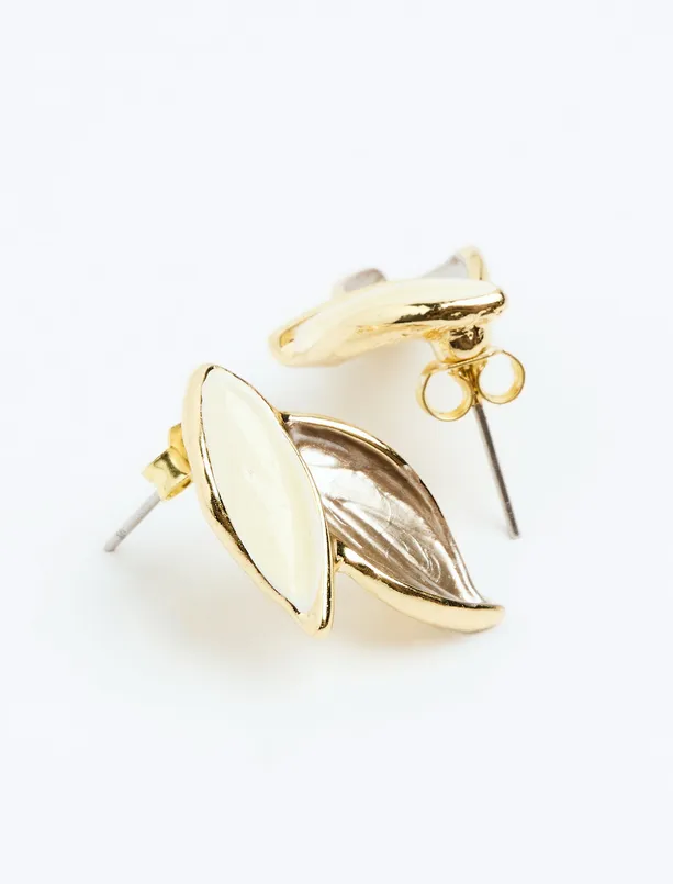 Women White Double Leaf Patterned Earrings