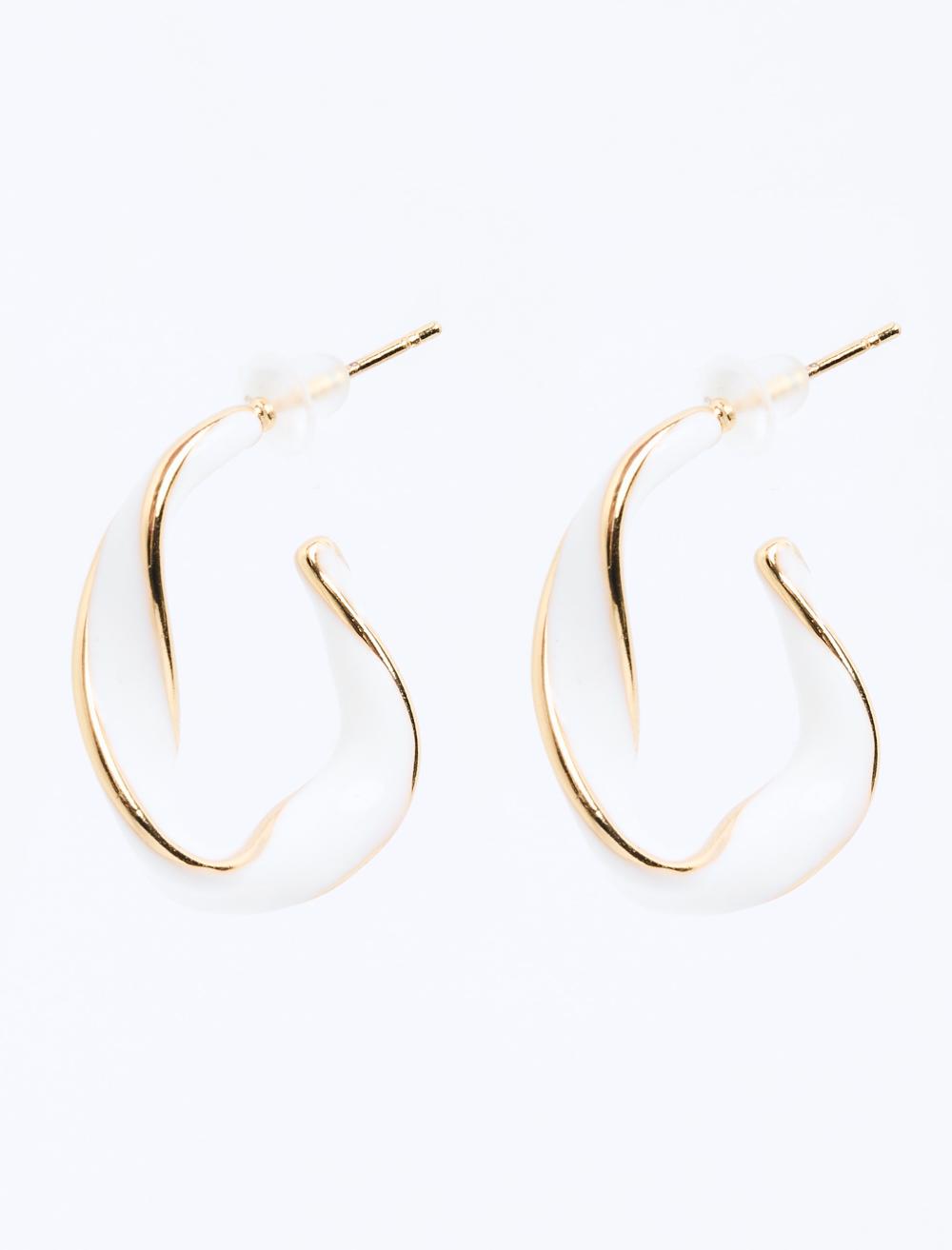 Burgu Detaylı Yarım Halka Küpe