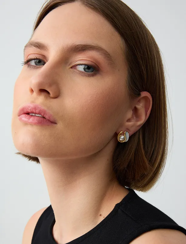 Women White Pearl Detailed Modern Earrings