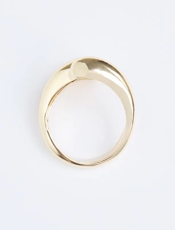 Women Yellow Drop Figured Shiny Ring