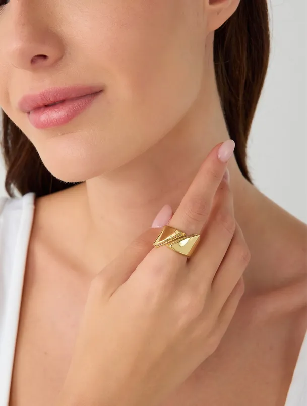 Women Yellow Modern Stone Figured Ring