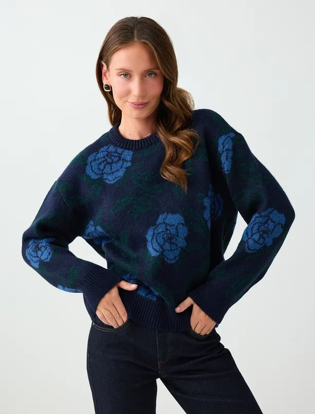 Bayan Lacivert Floral Desenli Yuvarlak Yaka Triko Kazak