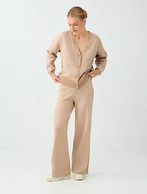 Women Beige Knitted Pants with Striped Houndstooth Pattern