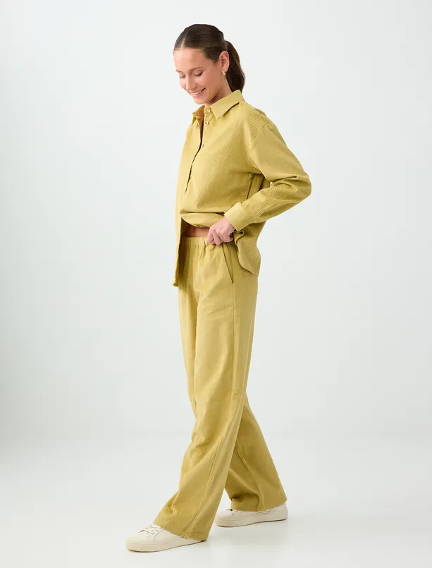 Women Green 100% Cotton Velour Pants with Pocket Details and Cords