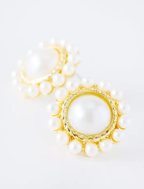 Women White Elegant Earrings with Pearl Details