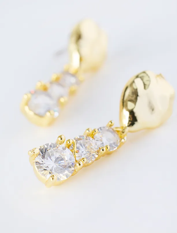 Women Yellow Detailed Zircon Stone Dangle Earrings