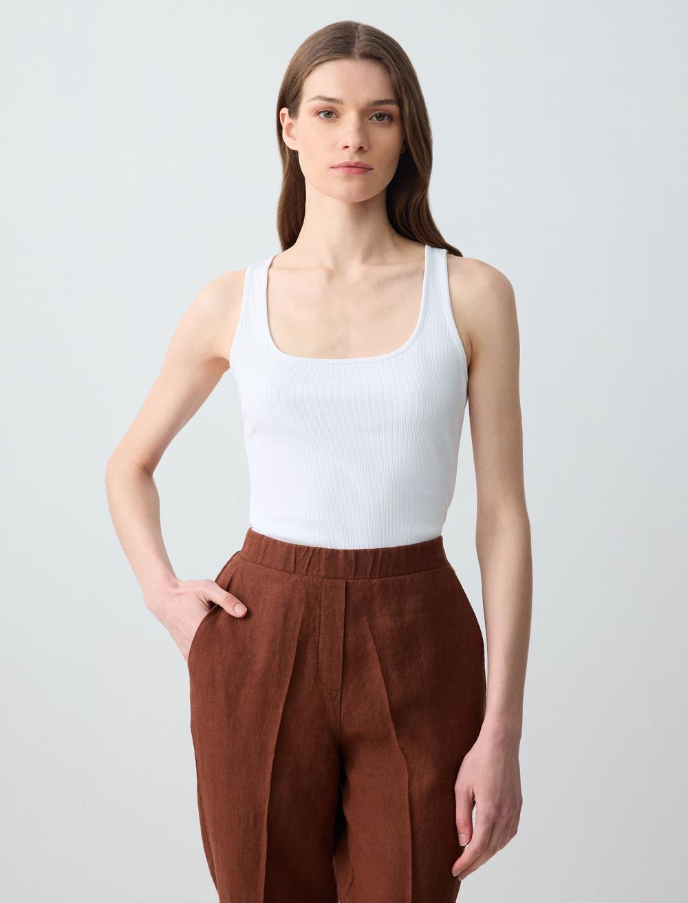 Dar Kesim Kare Yaka Örme Atlet