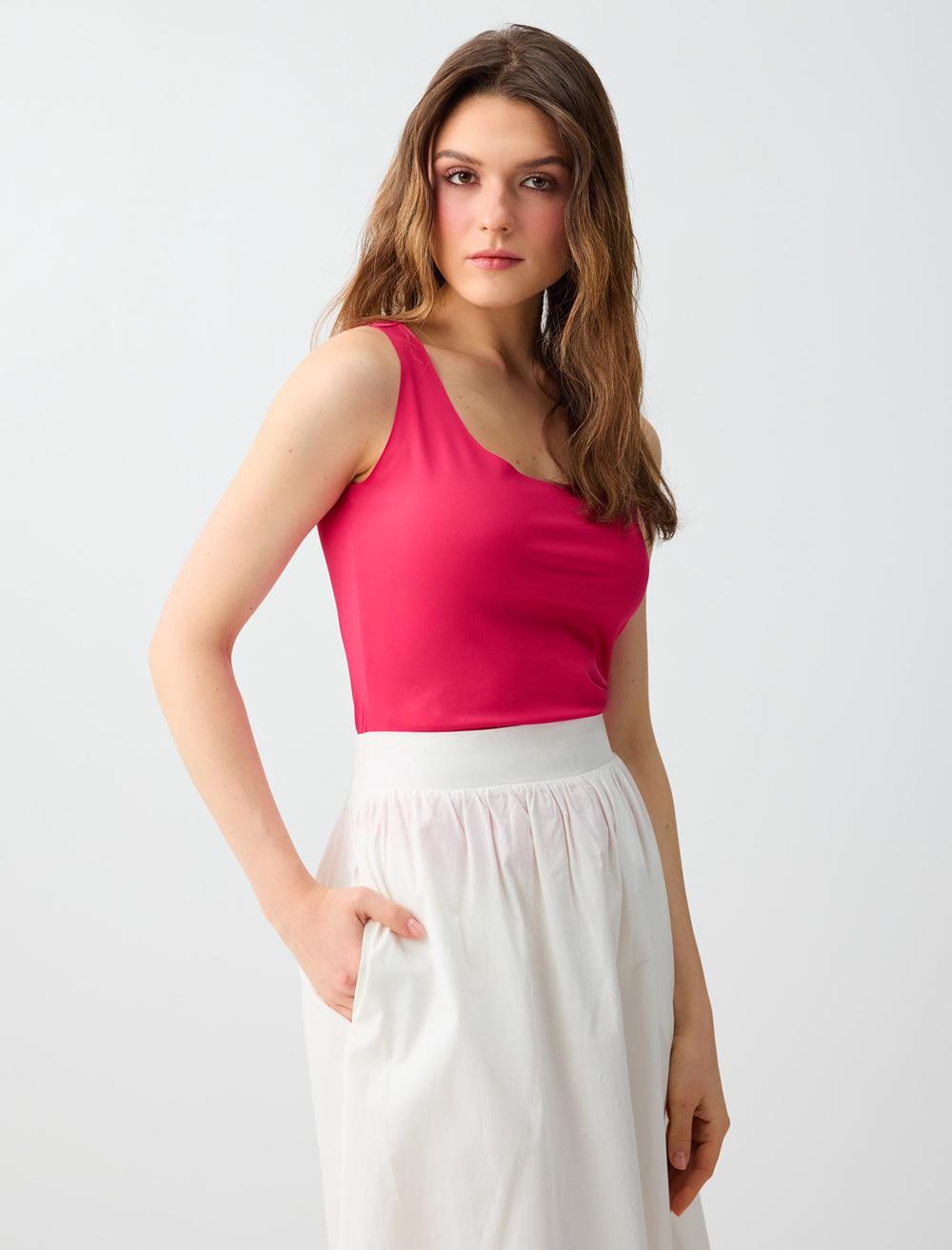 U Yaka Dar Kesim Örme Atlet