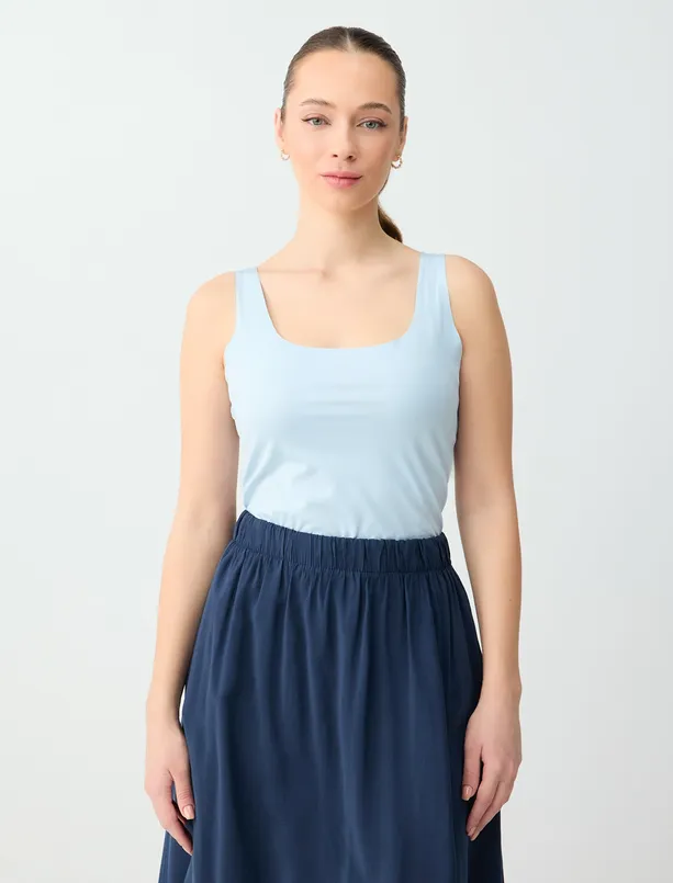 Bayan  U Yaka Dar Kesim Örme Atlet