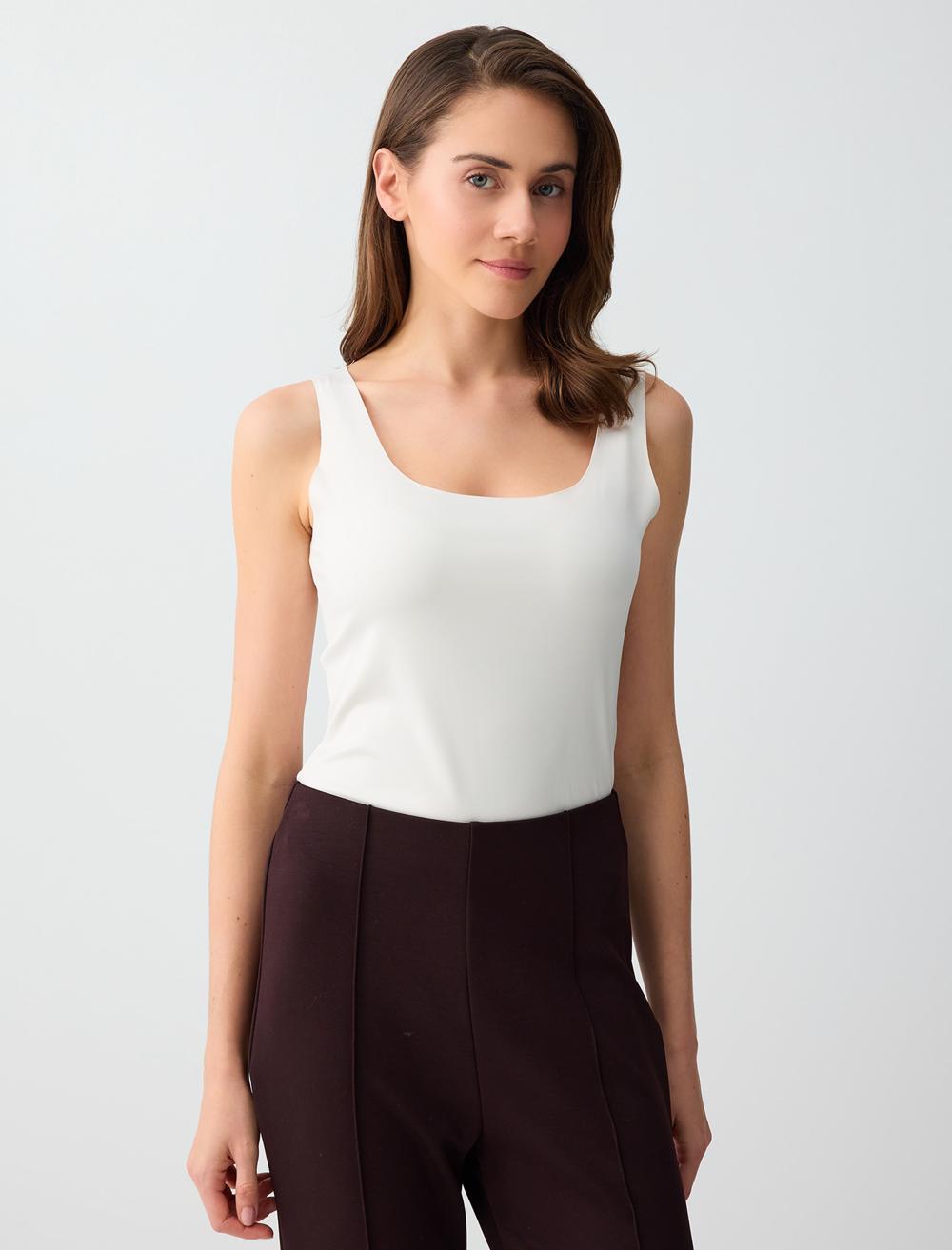 U Yaka Dar Kesim Örme Atlet