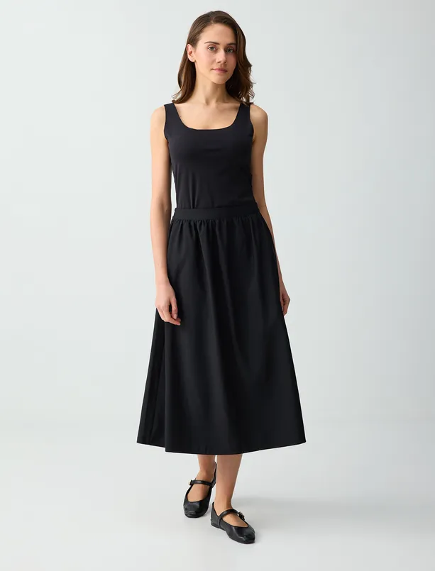 Bayan Siyah U Yaka Dar Kesim Örme Atlet