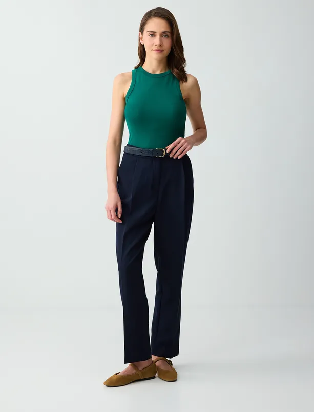 Bayan Koyu Yeşil Bisiklet Yaka Dar Kesim Örme Atlet