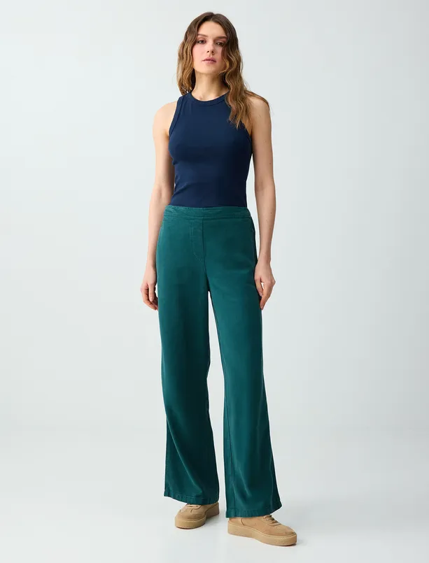 Bayan Lacivert Bisiklet Yaka Dar Kesim Örme Atlet