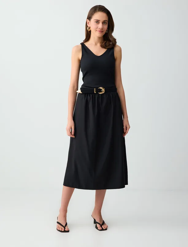 Bayan Siyah Dar Kesim V Yaka Basic Örme Atlet