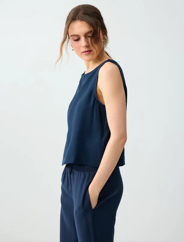 Bayan  Kayık Yaka Kolsuz Çizgili Modal Dokuma Bluz