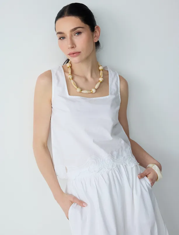 Bayan  %100 Pamuk Askılı Kare Yaka Nakışlı Dokuma Bluz