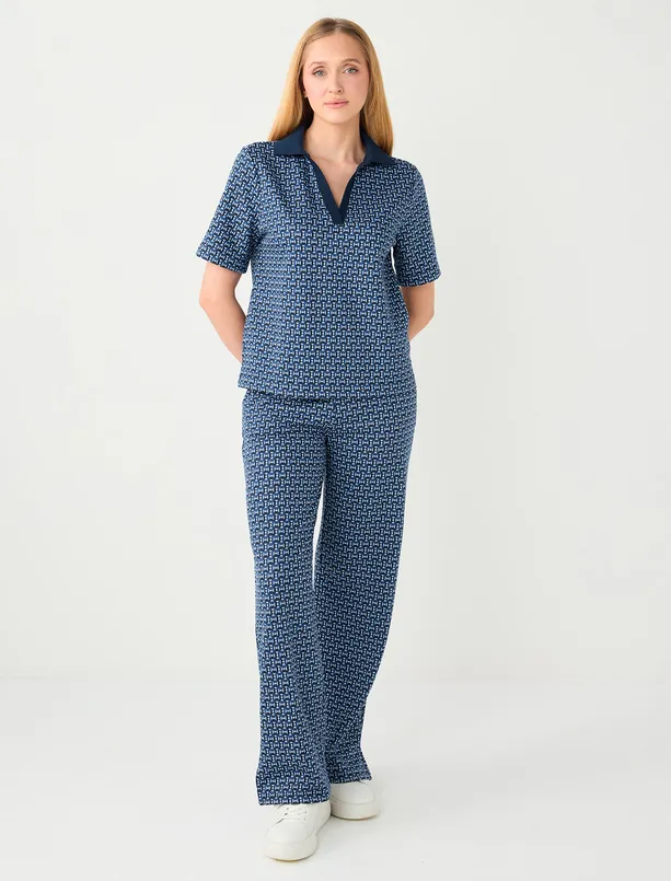 Bayan Lacivert Polo Yaka Kısa Kollu Geometrik Desenli Örme Bluz