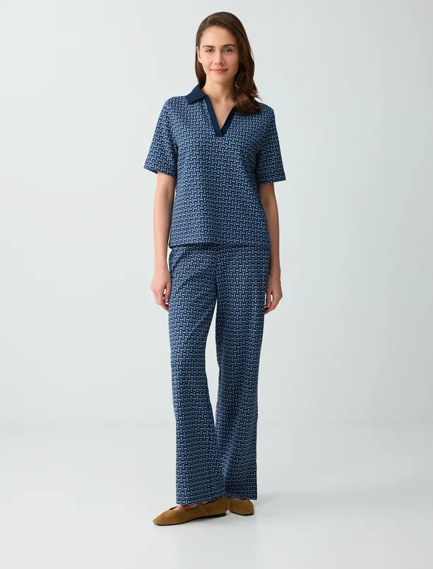 Bayan Lacivert Polo Yaka Kısa Kollu Geometrik Desenli Örme Bluz