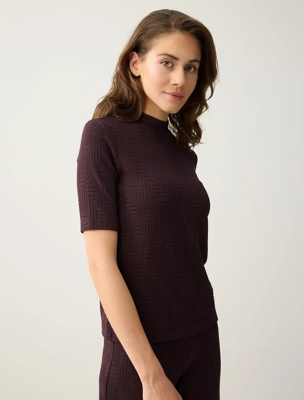 Bayan  Yarım Balıkçı Yaka Kısa Kollu Desenli Örme Bluz