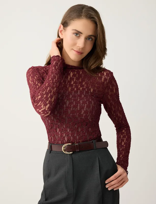 Bayan  Dar Kesim Sıfır Yaka Dantelli Örme Bluz