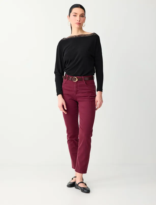 Bayan Siyah Kayık Yaka Uzun Kollu Dantel Detaylı Örme Bluz