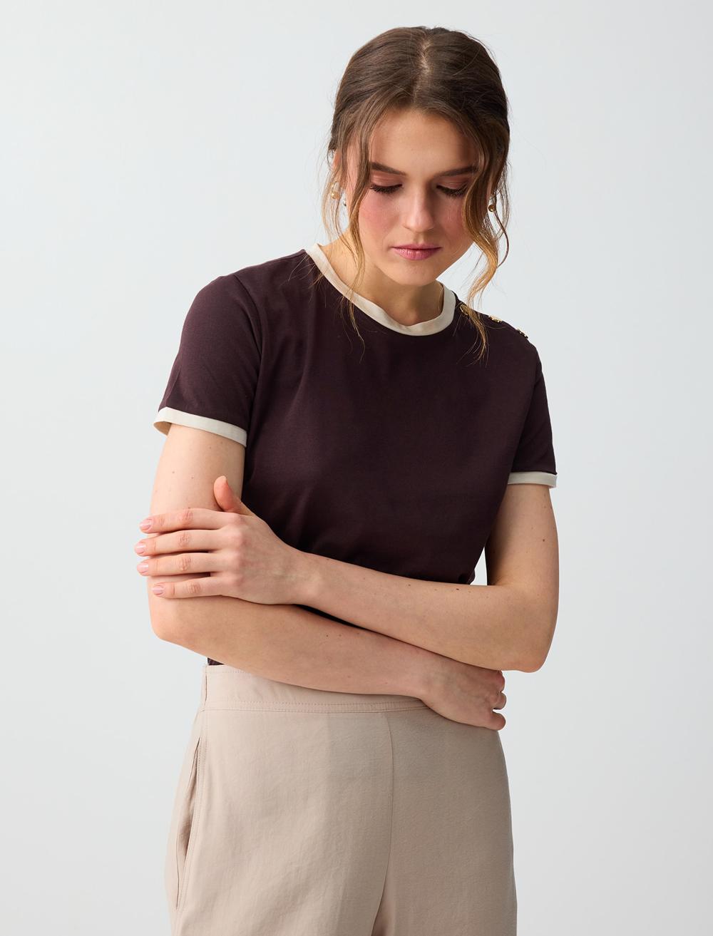 %100 Pamuk Bisiklet Yaka Omuzu Detaylı Örme Bluz