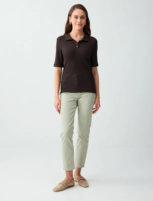 Bayan Kahverengi Polo Yaka Kısa Kollu Örme Bluz