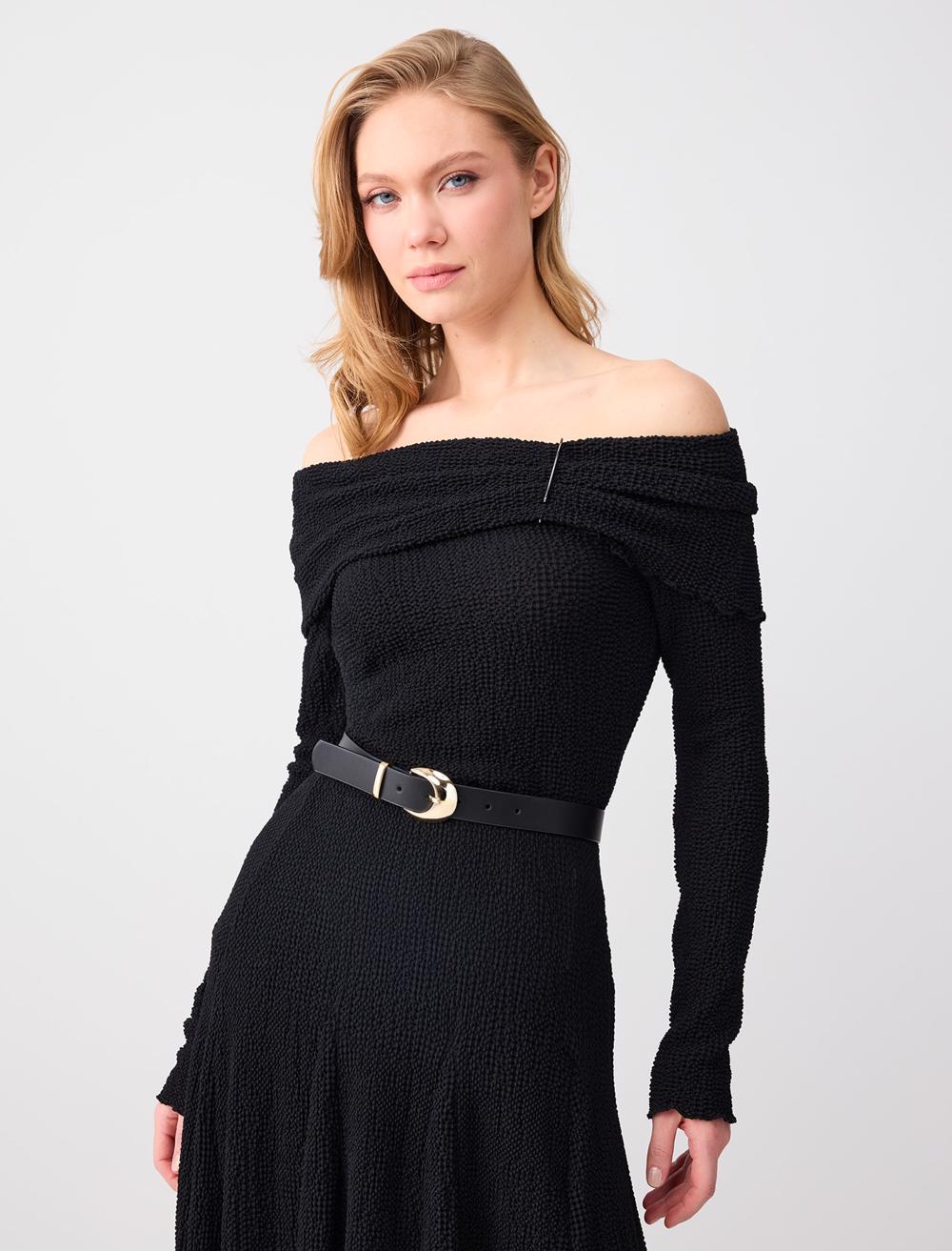 Dar Kesim Dökümlü Yaka Uzun Kollu Örme Bluz